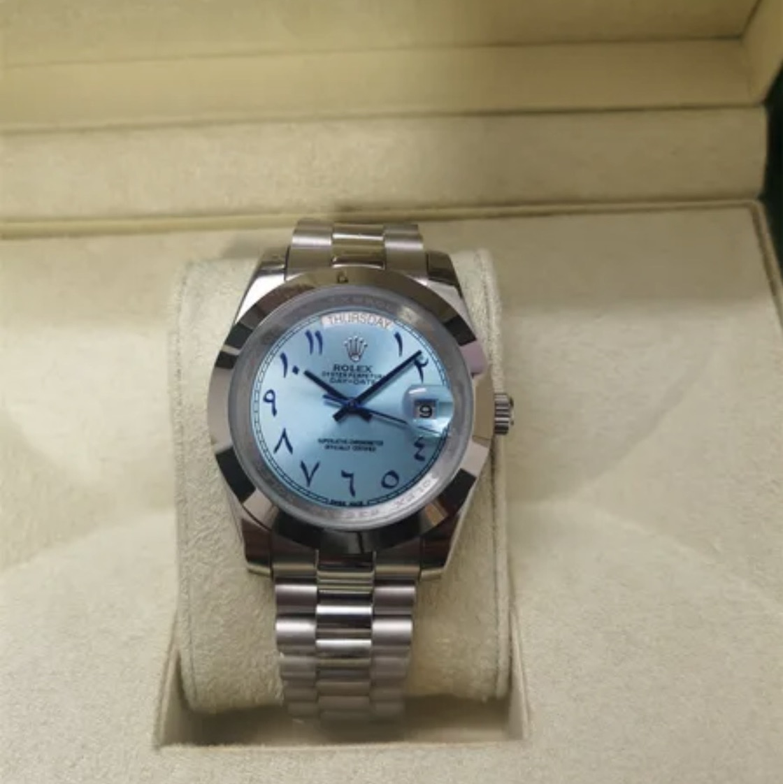 ساعة روليكس شبيه الأصلي مع كرتونة اصلي