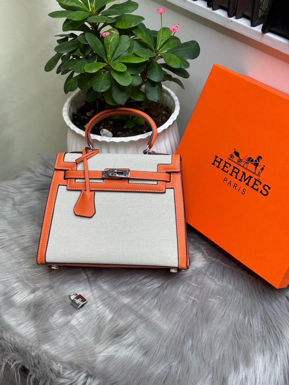 شنطة نسائية