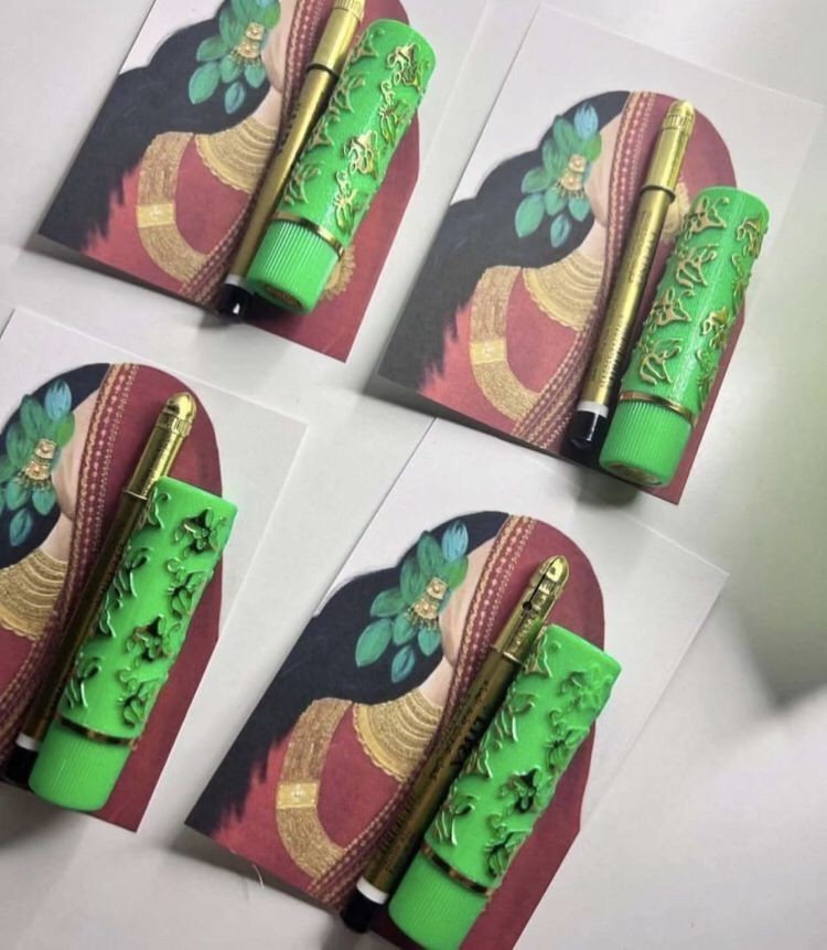 اكثر من 50 منتج توزيعات يوم التأسيس بدقه عاليه جاهزه للطباعه