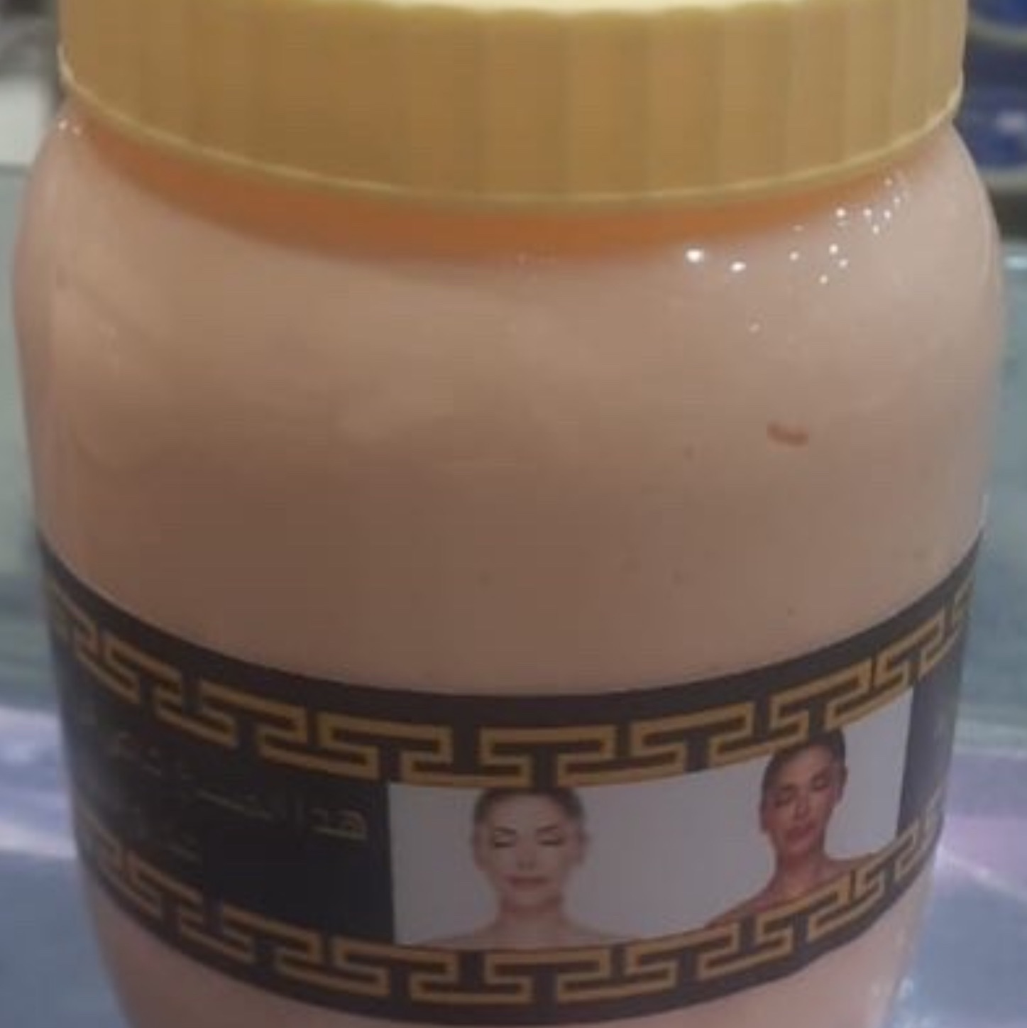 خلطة تفتيح للوجه و الجسم