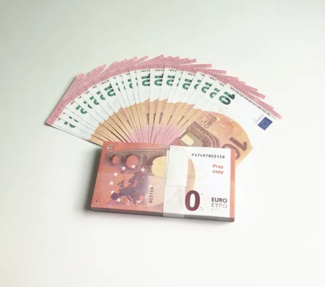 فلوس للمقالب و التصوير